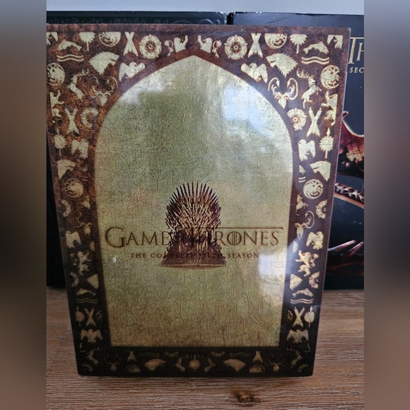 GAME OF THRONES DVD Box Sets Seasons 1 through 5 - Picture 5 of 8